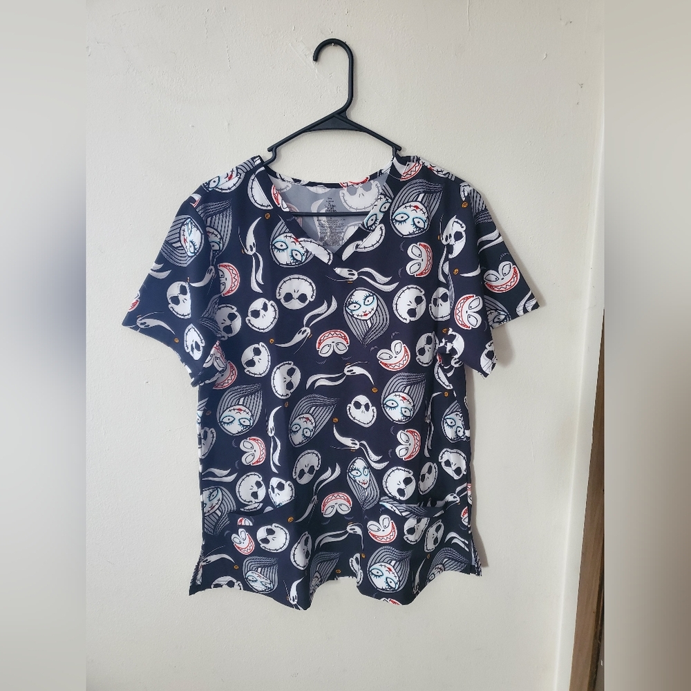 NWOT Disney Nightmare Befire Christmas Scrub Top Large
